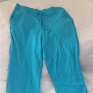 Women’s Capri Hanes pants